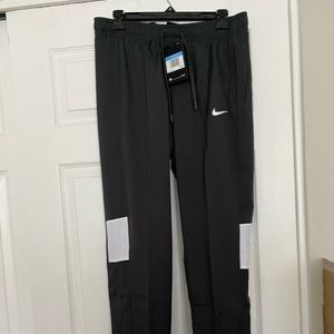 Women’s Nike team Dry pants